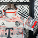 BAYERN MUNICH II 25/26 CONJUNTO INFANTIL