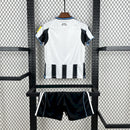 NEWCASTLE I 25/26 CONJUNTO INFANTIL