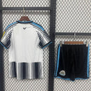 JERSEY NEWCASTLE LOCAL 26/27 CONJUNTO INFANTIL