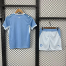 JERSEY MANCHESTER CITY LOCAL 25/26 CONJUNTO INFANTIL