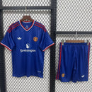 JERSEY MANCHESTER UNITED VISITA 26/27 CONJUNTO INFANTIL