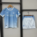 JERSEY MANCHESTER CITY LOCAL 25/26 CONJUNTO INFANTIL