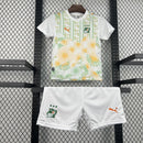 JERSEY COSTA DE MARFIL VISITA 26/27 CONJUNTO INFANTIL
