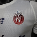 JERSEY CHIVAS DE GUADALAJARA VISITA 26/27 HOMBRE (VERSIÓN JUGADOR)